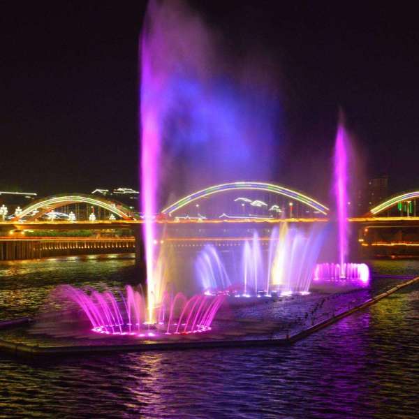 China Manufacturer Outdoor Floating MisicalDancing Water Fountain with DMX 512 LIGHTS