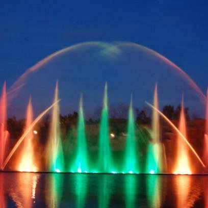 Factory supply outdoor Rainbow throw water screen movie fountain with music and lights